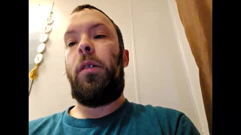 Snapshot of moejiler69 chatting on 11.02.25 moejiler69 online show from 11.02.25