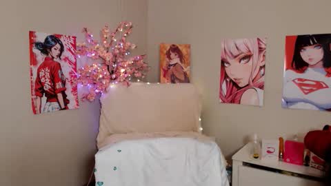 Molly online show from 10.14.25