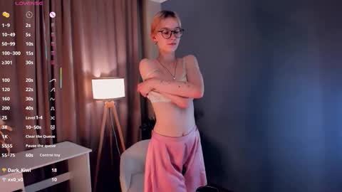 Laura online show from 10.08.25