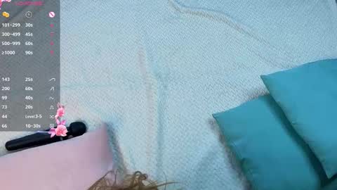 Laura online show from 11.17.25