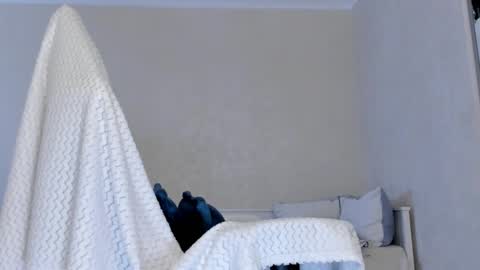 Molly online show from 02.15.25