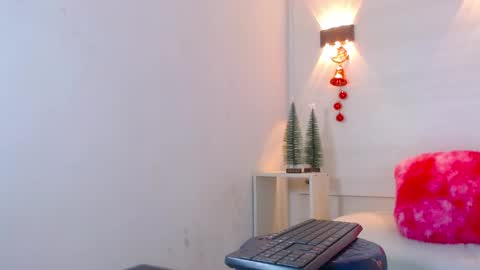 Molly Spears online show from 01.02.25