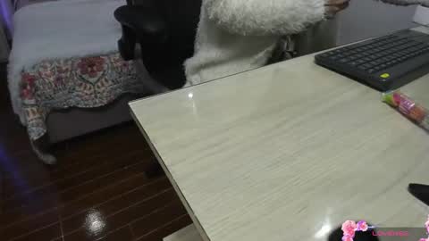 Snapshot of mollycraft chatting on 02.19.25 Molly online show from 02.19.25
