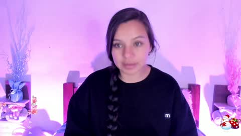 Snapshot of mollylewis18 chatting on 01.03.25 New girl Emily Valentina Michelle online show from 01.03.25