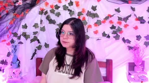 Snapshot of mollylewis18 chatting on 02.06.25 New girl Emily Valentina Michelle online show from 02.06.25