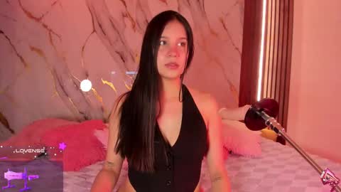 Snapshot of mollylewis18 chatting on 09.24.25 New girl Emily Valentina Michelle online show from 09.24.25