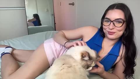 Molly online show from 10.01.25