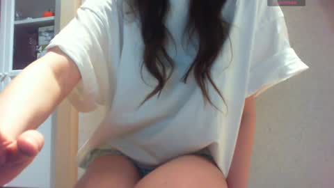 Snapshot of momentbeforedown chatting on 12.29.24 Hailey online show from 12.29.24