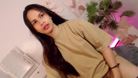 MOMIKHEM online show from 09.19.25