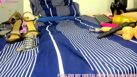 Snapshot of mommy_cassie chatting on 12.24.24 Mommy Cassie online show from 12.24.24