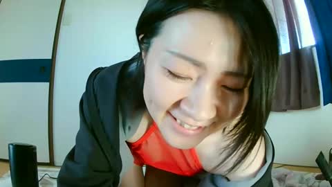 Snapshot of momosakura chatting on 01.13.25 momosakura online show from 01.13.25