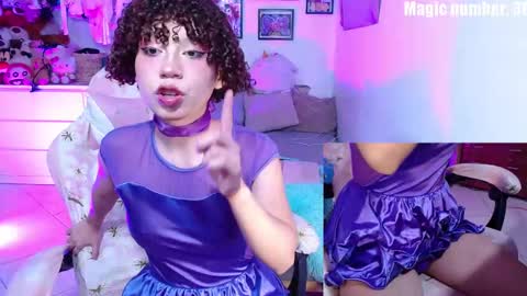 Snapshot of mon_belle chatting on 11.05.25 Jessie online show from 11.05.25