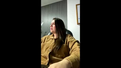 Snapshot of mona28__ chatting on 09.18.25 Mona online show from 09.18.25