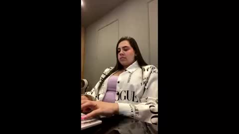 Snapshot of mona28__ chatting on 11.11.25 Mona online show from 11.11.25