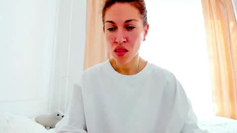 Snapshot of mona_cruz chatting on 02.26.25 Mona online show from 02.26.25
