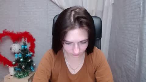 Snapshot of monakali chatting on 12.19.24 monakali online show from 12.19.24