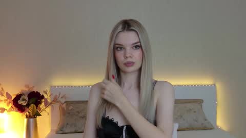Snapshot of monaxxx_ chatting on 01.03.25 Monaxxx  online show from 01.03.25