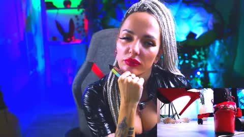 Monika online show from 03.10.25