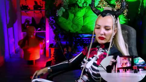 Monika online show from 10.31.25