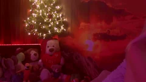 Snapshot of monicutex chatting on 12.31.24 Monika online show from 12.31.24