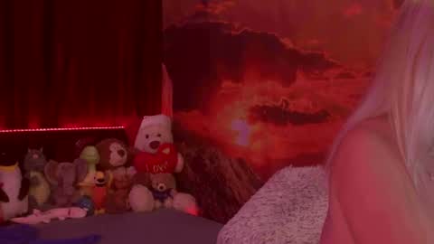 Snapshot of monicutex chatting on 02.14.25 Monika online show from 02.14.25