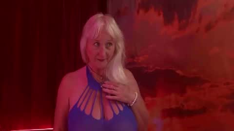 Snapshot of monicutex chatting on 09.14.25 Monika online show from 09.14.25