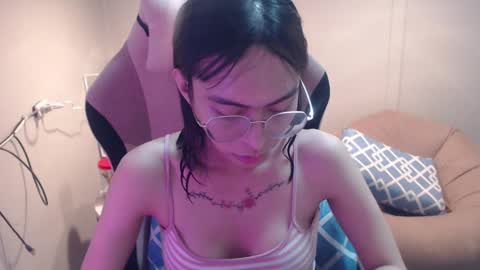 Snapshot of monstercockselfsuck chatting on 01.29.25 ELYSE A SIMPLE GIRL online show from 01.29.25