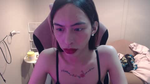 Snapshot of monstercockselfsuck chatting on 02.15.25 ELYSE A SIMPLE GIRL online show from 02.15.25