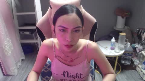 Snapshot of monstercockselfsuck chatting on 10.28.25 ELYSE A SIMPLE GIRL online show from 10.28.25