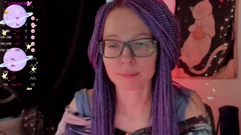 Snapshot of moon__girl chatting on 09.20.25 Roxy online show from 09.20.25