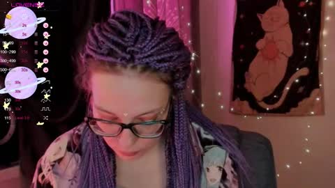 Snapshot of moon__girl chatting on 10.17.25 Roxy online show from 10.17.25