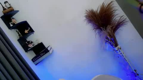 Dalia Moon online show from 11.04.25