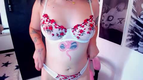 MOON online show from 09.13.25