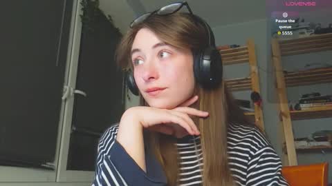 Snapshot of moonlight__lovers chatting on 11.16.25 Dana online show from 11.16.25