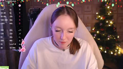 Snapshot of moonlish_siren chatting on 12.30.24 Katrin online show from 12.30.24