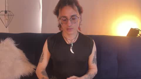 Moon online show from 09.30.25
