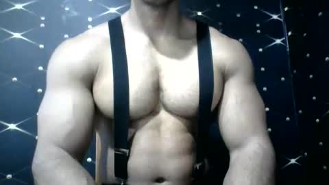 Snapshot of moreno1muscular chatting on 03.10.25 moreno1muscular online show from 03.10.25