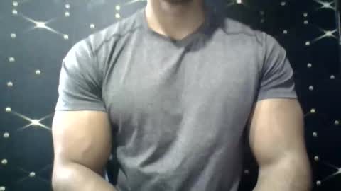 Snapshot of moreno1muscular chatting on 03.11.25 moreno1muscular online show from 03.11.25