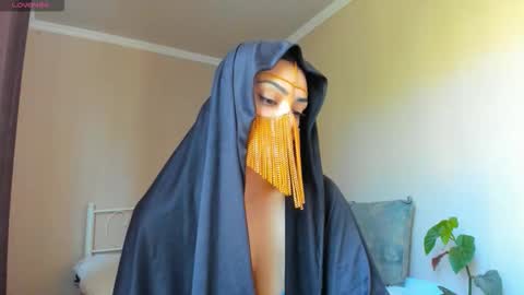 Snapshot of moroccan_diamond_ chatting on 09.27.25 Medina online show from 09.27.25