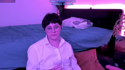 Snapshot of mossprince chatting on 09.20.25 Cernos online show from 09.20.25