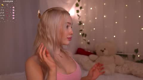 Snapshot of mother__of__dragons chatting on 09.12.25 Deni and Jett my weekly schedule online show from 09.12.25