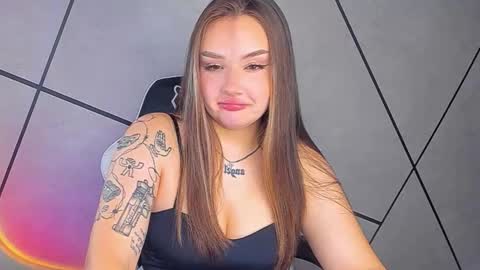 Snapshot of mousemother chatting on 10.18.25 Carolina online show from 10.18.25