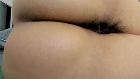 Snapshot of moxa_hot chatting on 01.10.25 moxa hot online show from 01.10.25