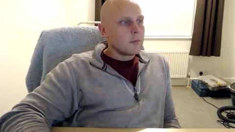 Snapshot of mr_baldy chatting on 10.10.25 Mr Baldy Likes to Chat online show from 10.10.25