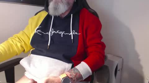 mr_boombastic2021 online show from 10.10.25