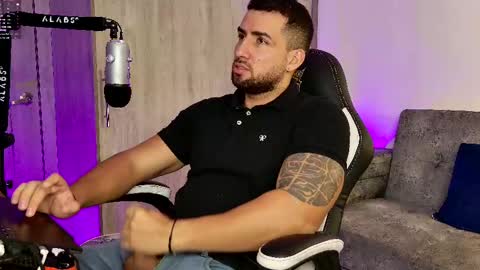 Snapshot of mr_david_cox chatting on 02.19.25 David online show from 02.19.25