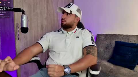 Snapshot of mr_david_cox chatting on 02.20.25 David online show from 02.20.25