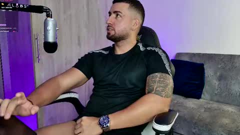 Snapshot of mr_david_cox chatting on 02.23.25 David online show from 02.23.25