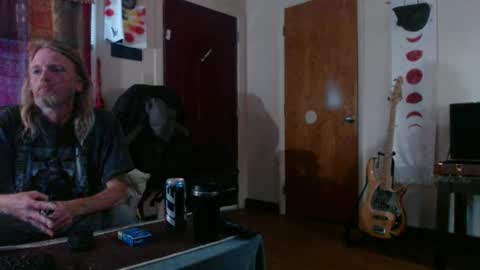 Snapshot of mr_happy12 chatting on 10.30.25 mr_happy12 online show from 10.30.25