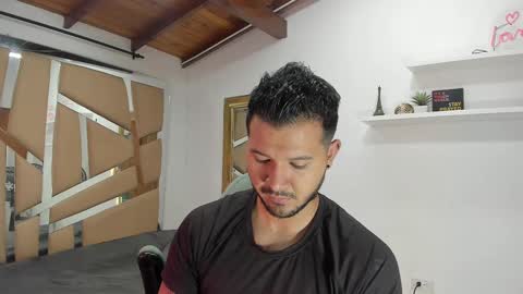 Snapshot of mr_mikee_ chatting on 03.04.25 MIKEE online show from 03.04.25